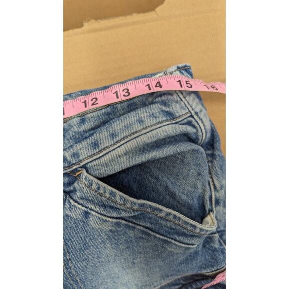 WE THE FREE Dreammaker Mid Rise Bootcut Cargo Faded Light Wash Size 30 Jeans - Picture 5 of 7